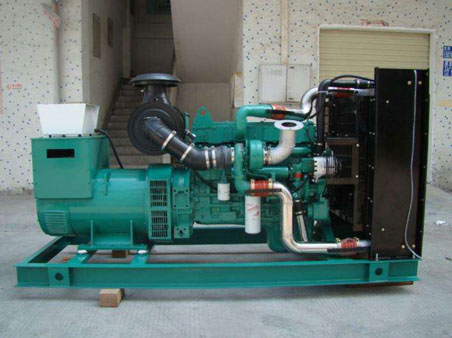 盈江1100kw康明斯柴油发电机组图片 盈江1100kw康明斯柴油发电机组图片